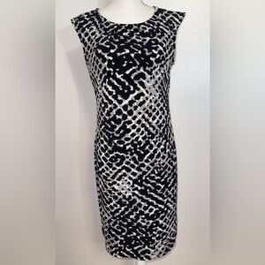 Apt 9- Black & White Pattern Design Sleeveless Shift Dress Women’s Medium